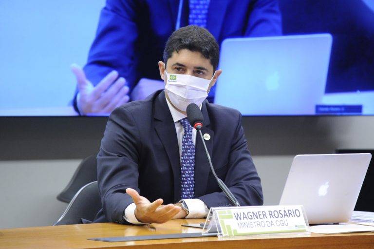 Ministro da CGU considera regulares gastos em viagem do presidente Bolsonaro no final de 2020